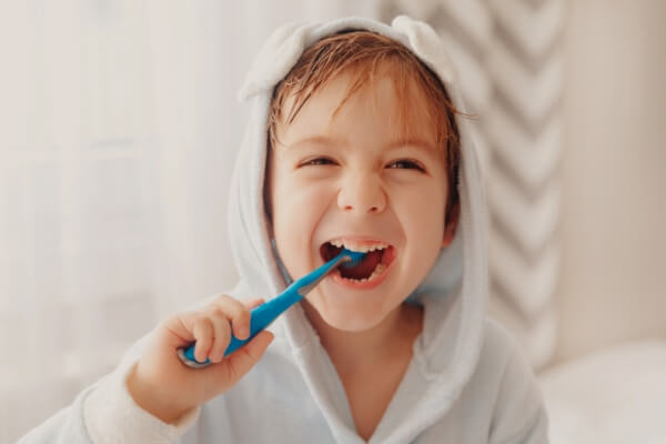HarschDental bietet eine einfühlsame und altersgerechte Kinderprophylaxe